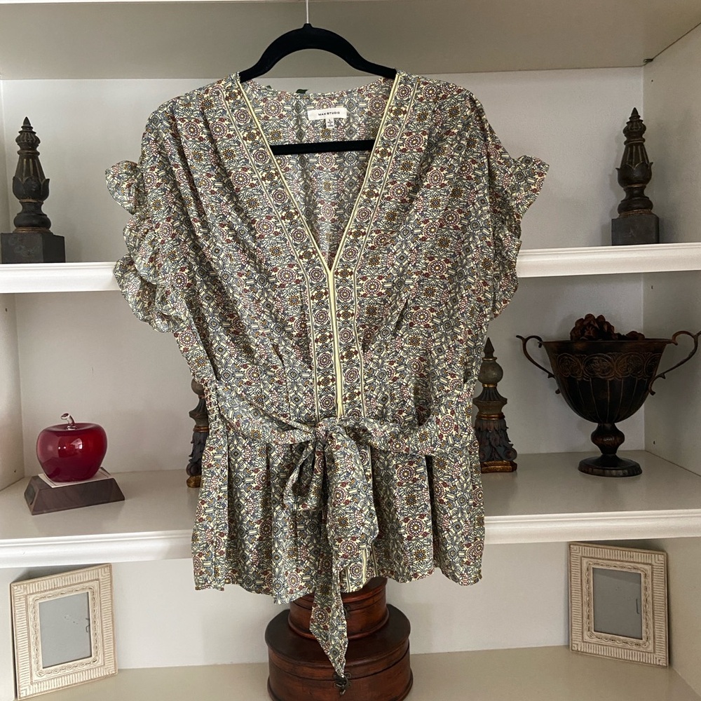Max Studio Blouse w/waist tie - Large